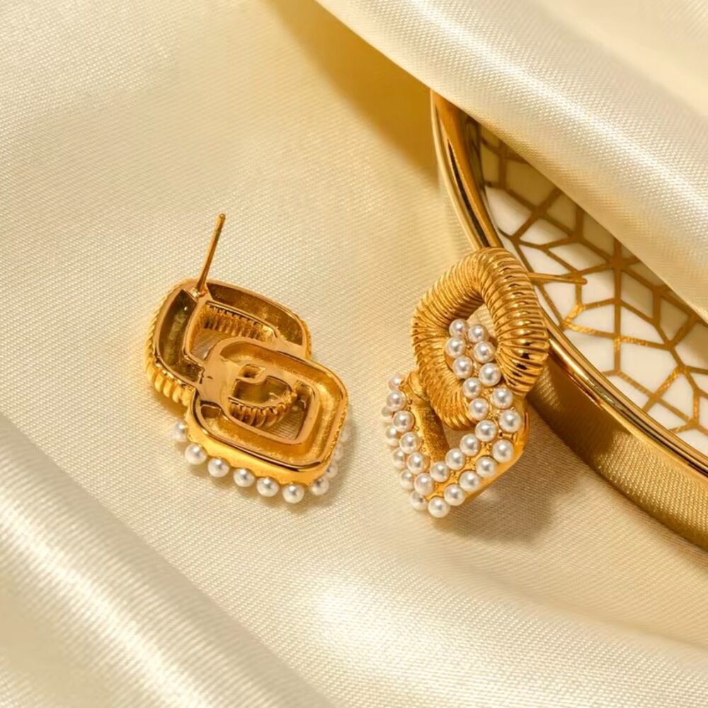 Vienna Pearl Links 18k Gold Plated Stainless Steel Earrings